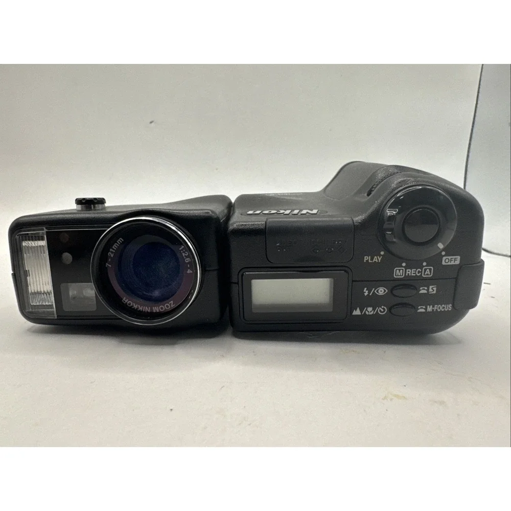 Nikon COOLPIX 950 Digital Camera Black Untested